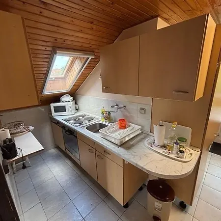 Eden Денешдиаш