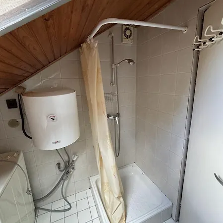 Eden Денешдиаш